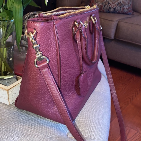 Tory Burch Medium Burgundy Pebbled Leather Double Zip Bag - Picture 4 of 15